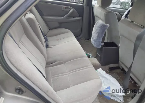 2000 Toyota Camry Ce из США, поврежденный, VIN 4T1BG22K9YU642800